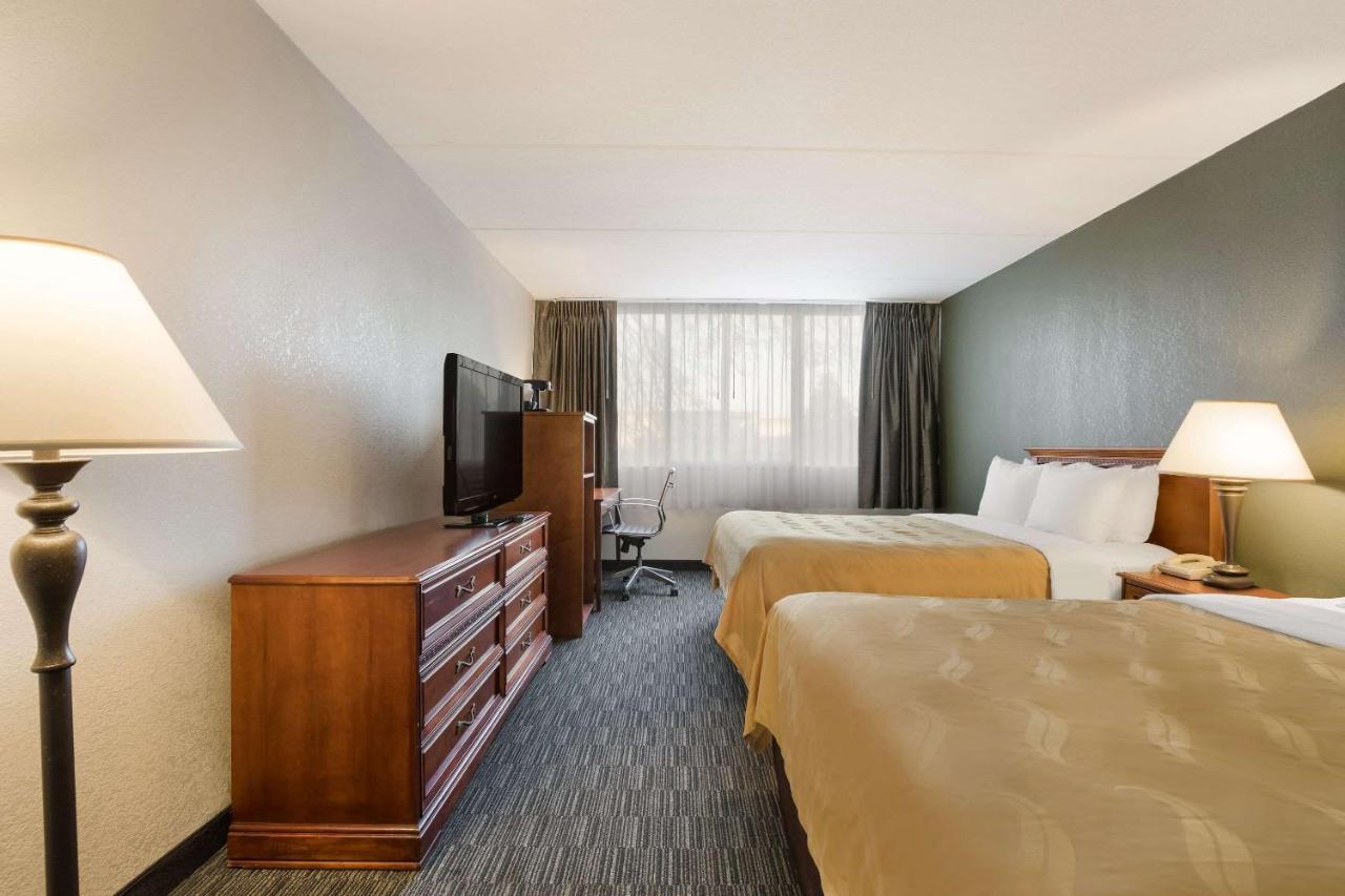 Quality Inn Joliet Exteriör bild